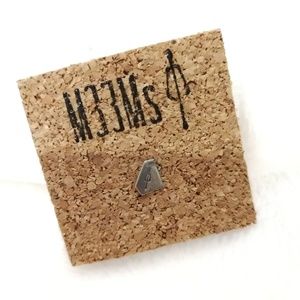 M33Ms Hawaii | Logo Stud